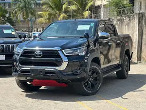 Toyota Hilux 2.4 Diesel 2020 Black