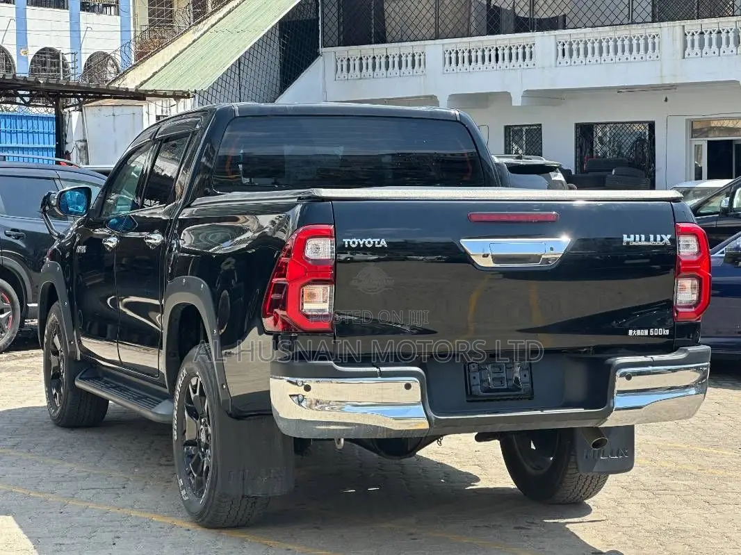 Toyota Hilux 2.4 Diesel 2020 Black