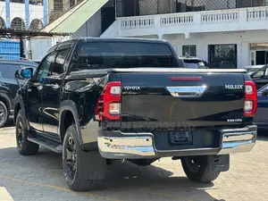 Toyota Hilux 2.4 Diesel 2020 Black