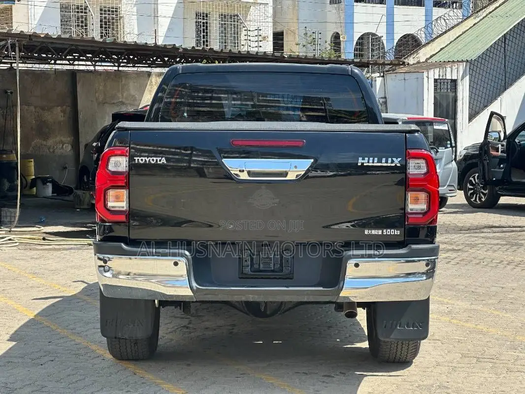 Toyota Hilux 2.4 Diesel 2020 Black