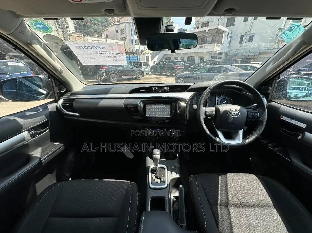 Toyota Hilux 2.4 Diesel 2020 Black