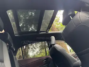 Toyota Harrier 2.0 2019 Purple