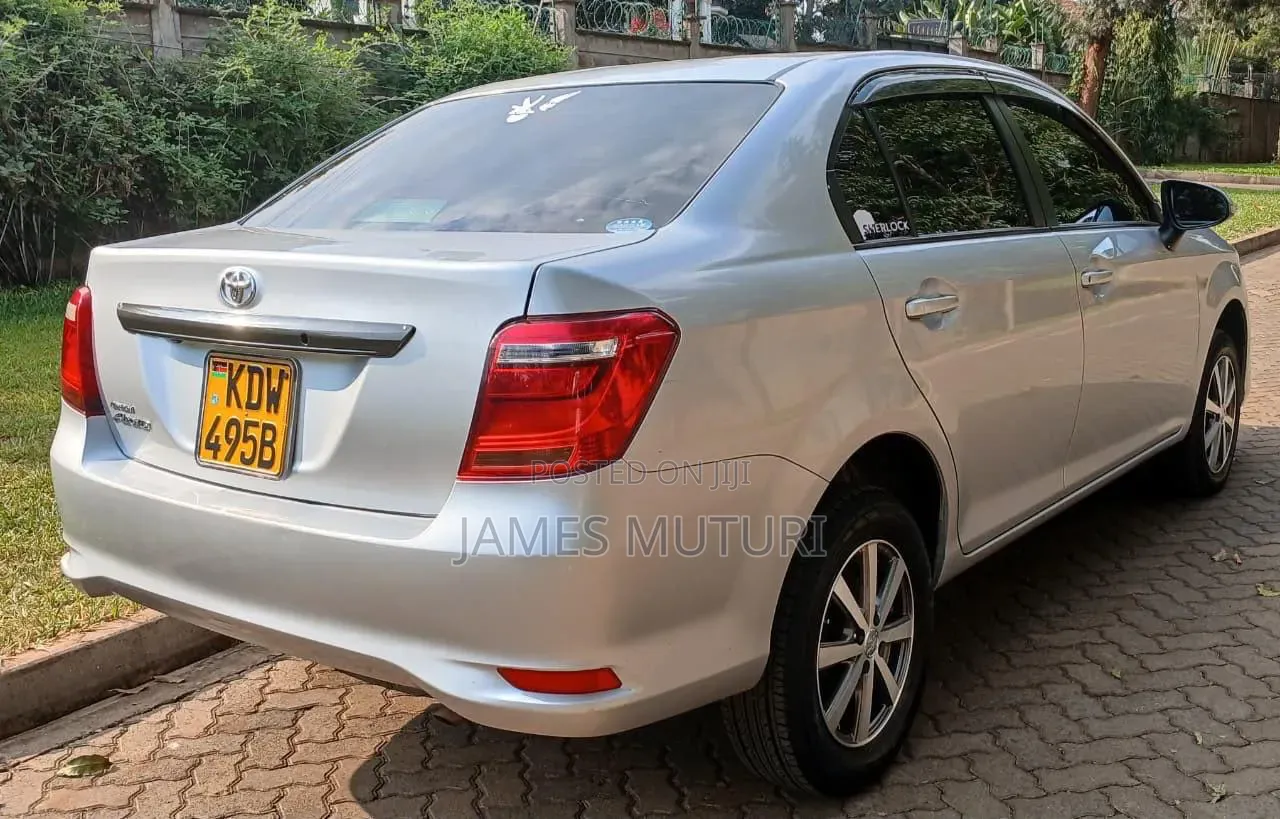 Toyota Axio 2018 Silver