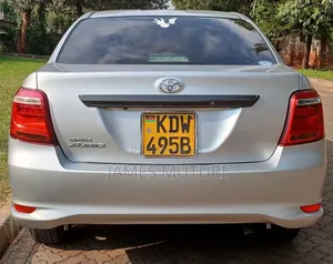 Toyota Axio 2018 Silver