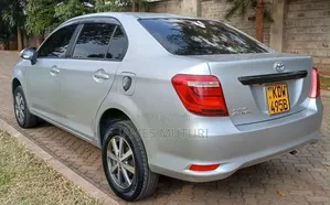 Toyota Axio 2018 Silver