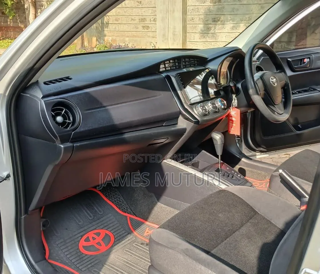 Toyota Axio 2018 Silver