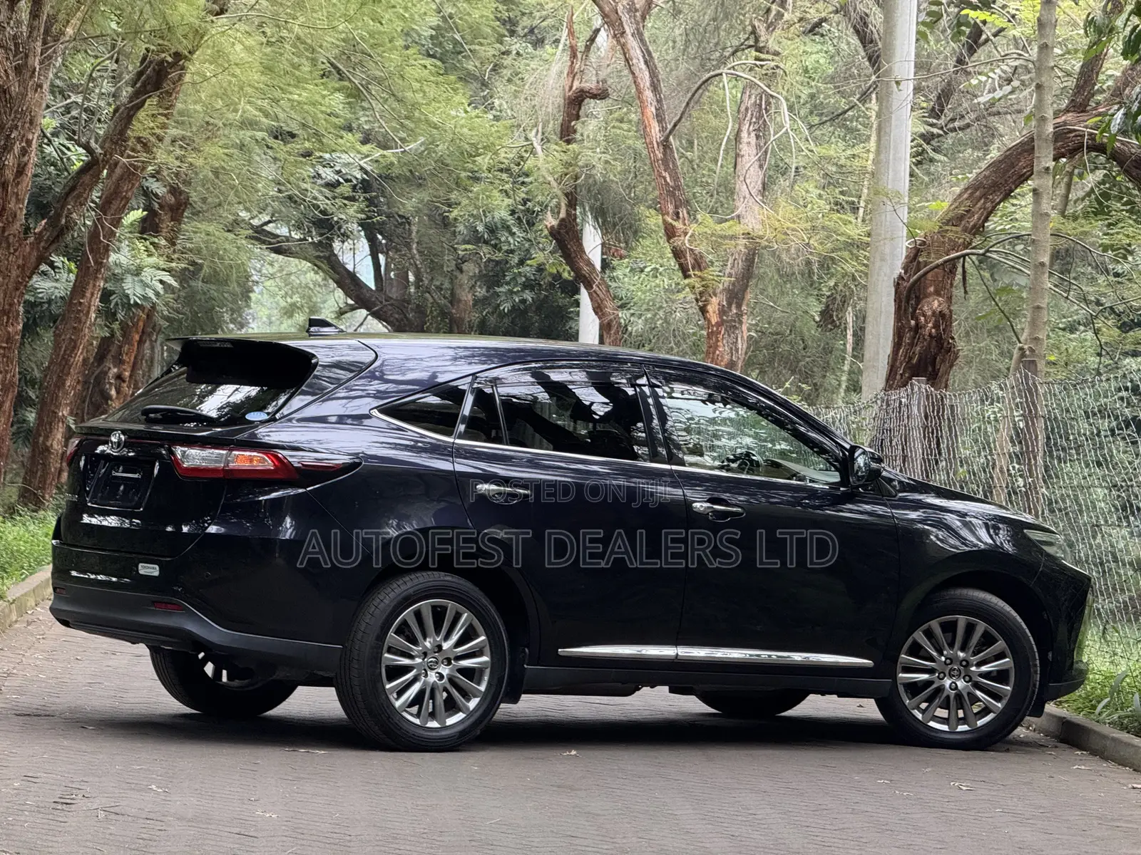 Toyota Harrier 2.0 2019 Purple