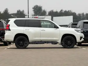Toyota Land Cruiser Prado 2.8 2021 White