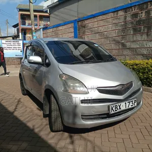 Toyota Ractis 2010 Silver