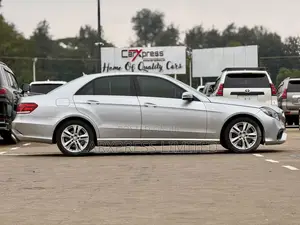 Mercedes-Benz E350 Base 4dr Sedan RWD (3.5L 6cyl 7A) 2010 Silver