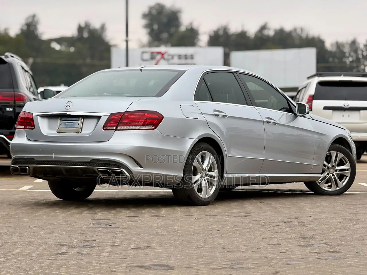 Mercedes-Benz E350 Base 4dr Sedan RWD (3.5L 6cyl 7A) 2010 Silver