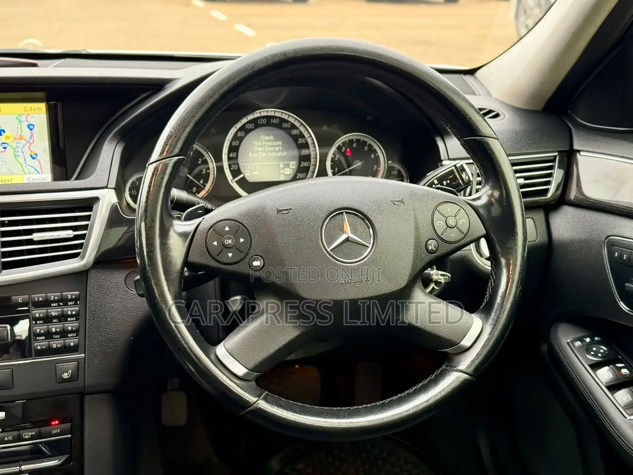 Mercedes-Benz E350 Base 4dr Sedan RWD (3.5L 6cyl 7A) 2010 Silver