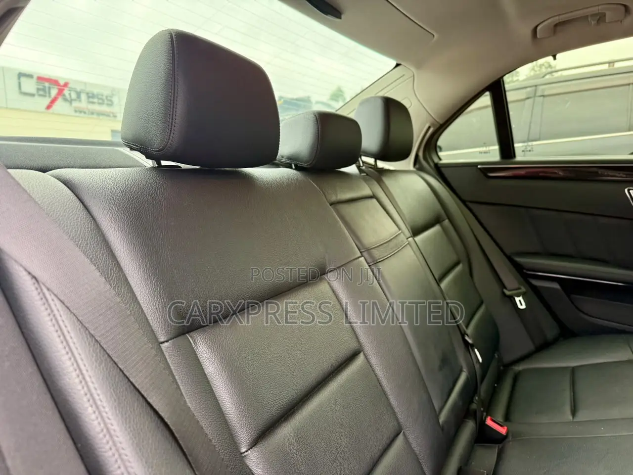 Mercedes-Benz E350 Base 4dr Sedan RWD (3.5L 6cyl 7A) 2010 Silver