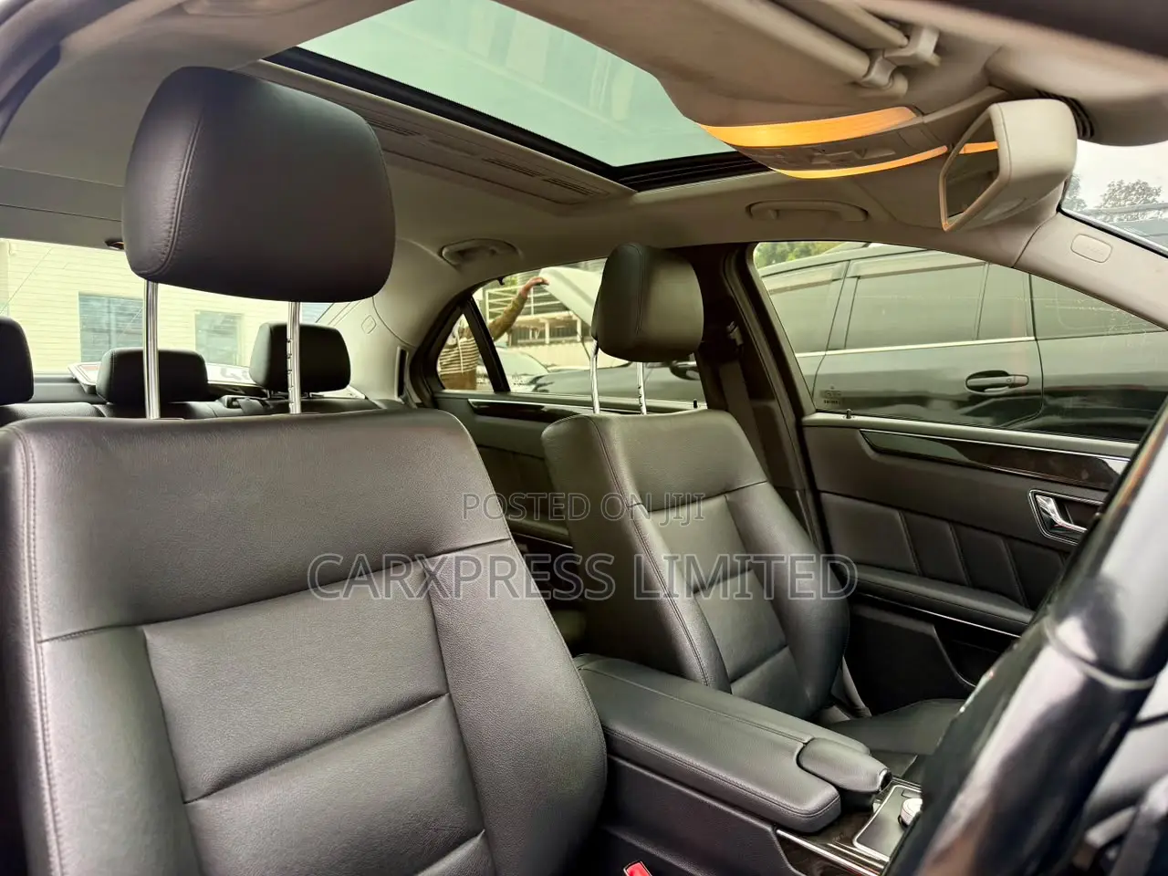 Mercedes-Benz E350 Base 4dr Sedan RWD (3.5L 6cyl 7A) 2010 Silver