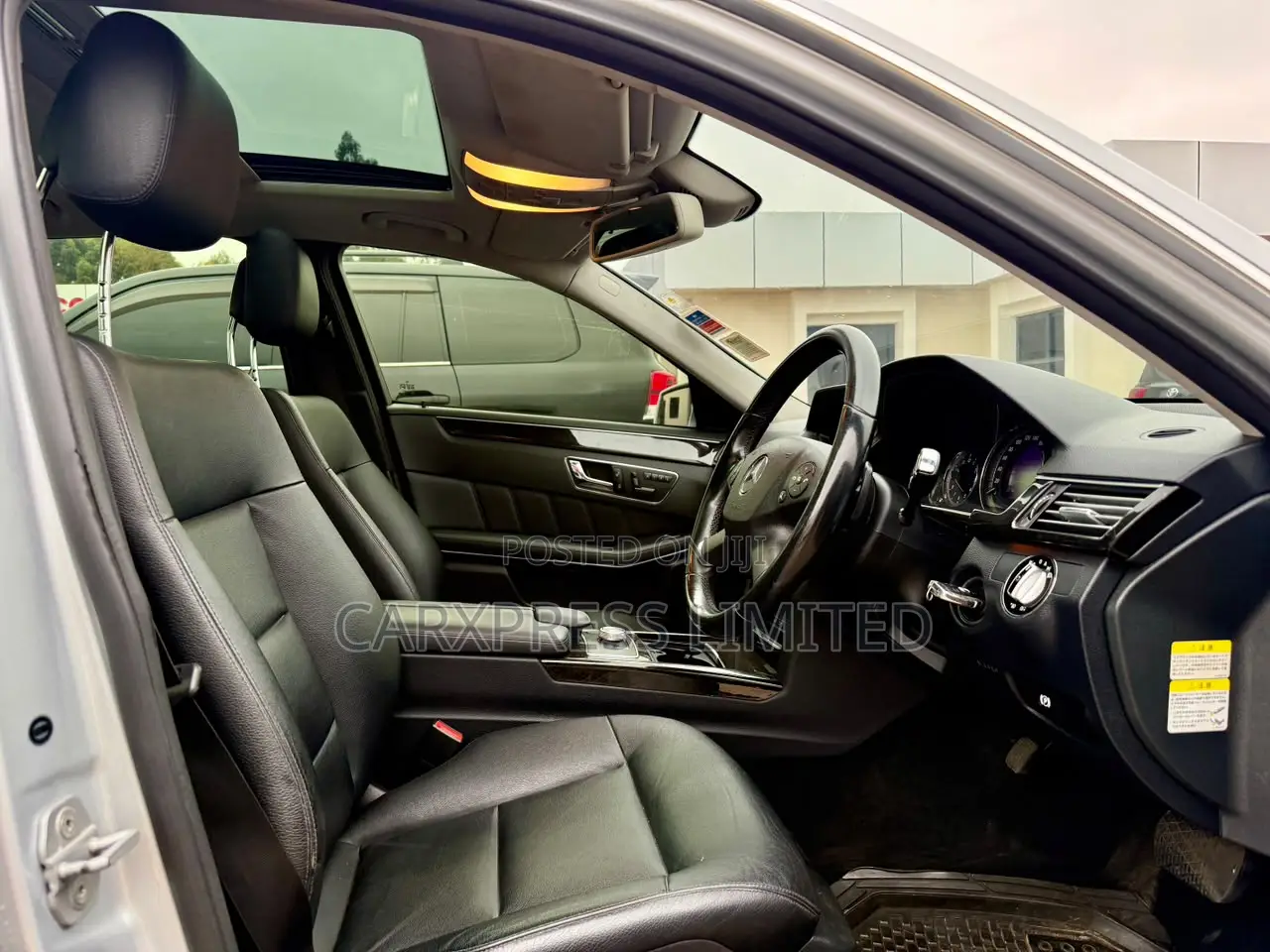 Mercedes-Benz E350 Base 4dr Sedan RWD (3.5L 6cyl 7A) 2010 Silver