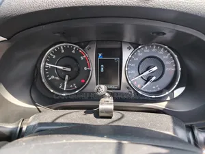 Toyota Hilux 2019 White