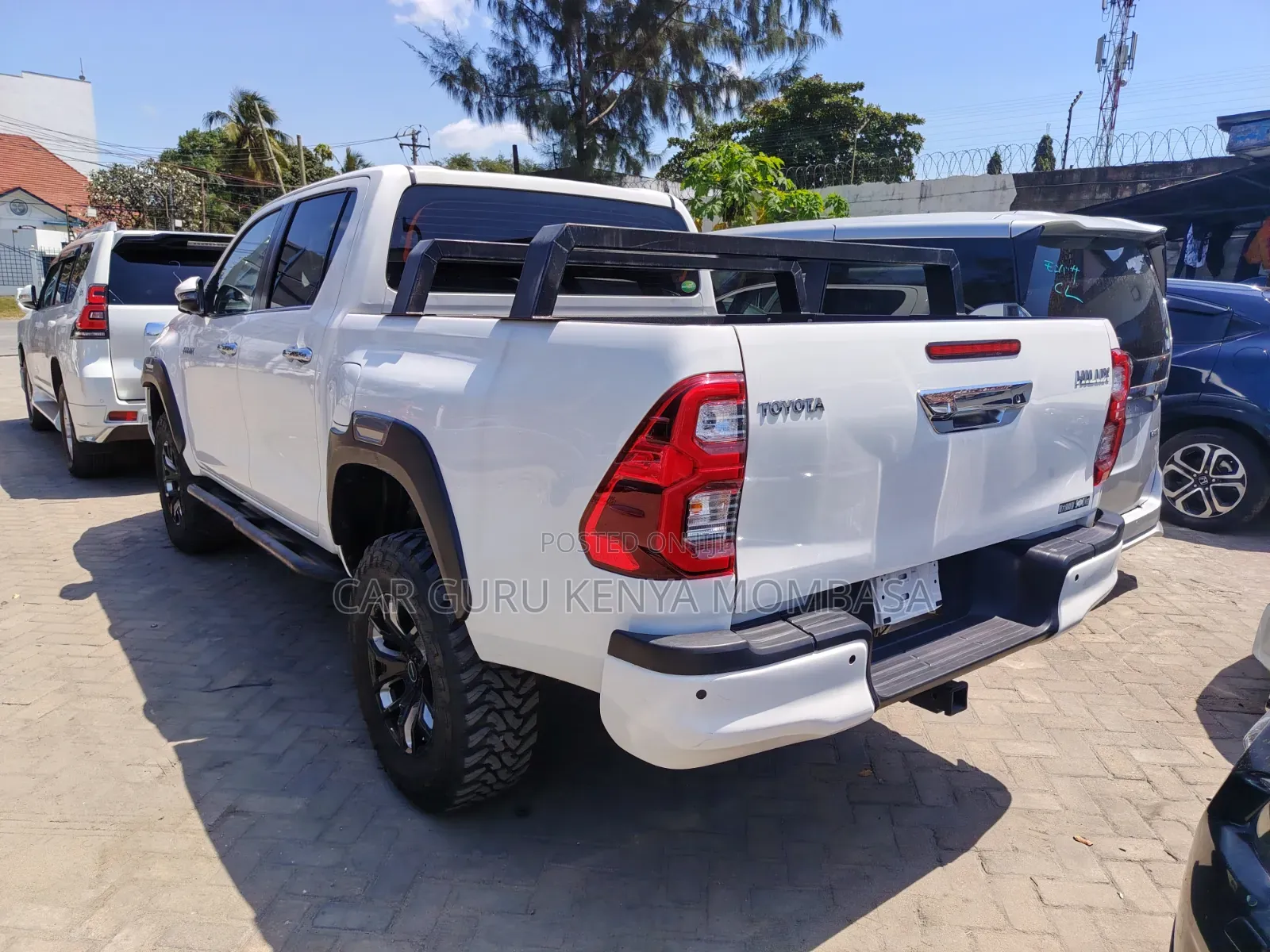 Toyota Hilux 2019 White