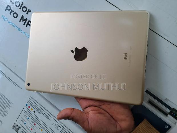 Apple iPad Pro 10.5 (2017) 128 GB Gray - thumbnail 3