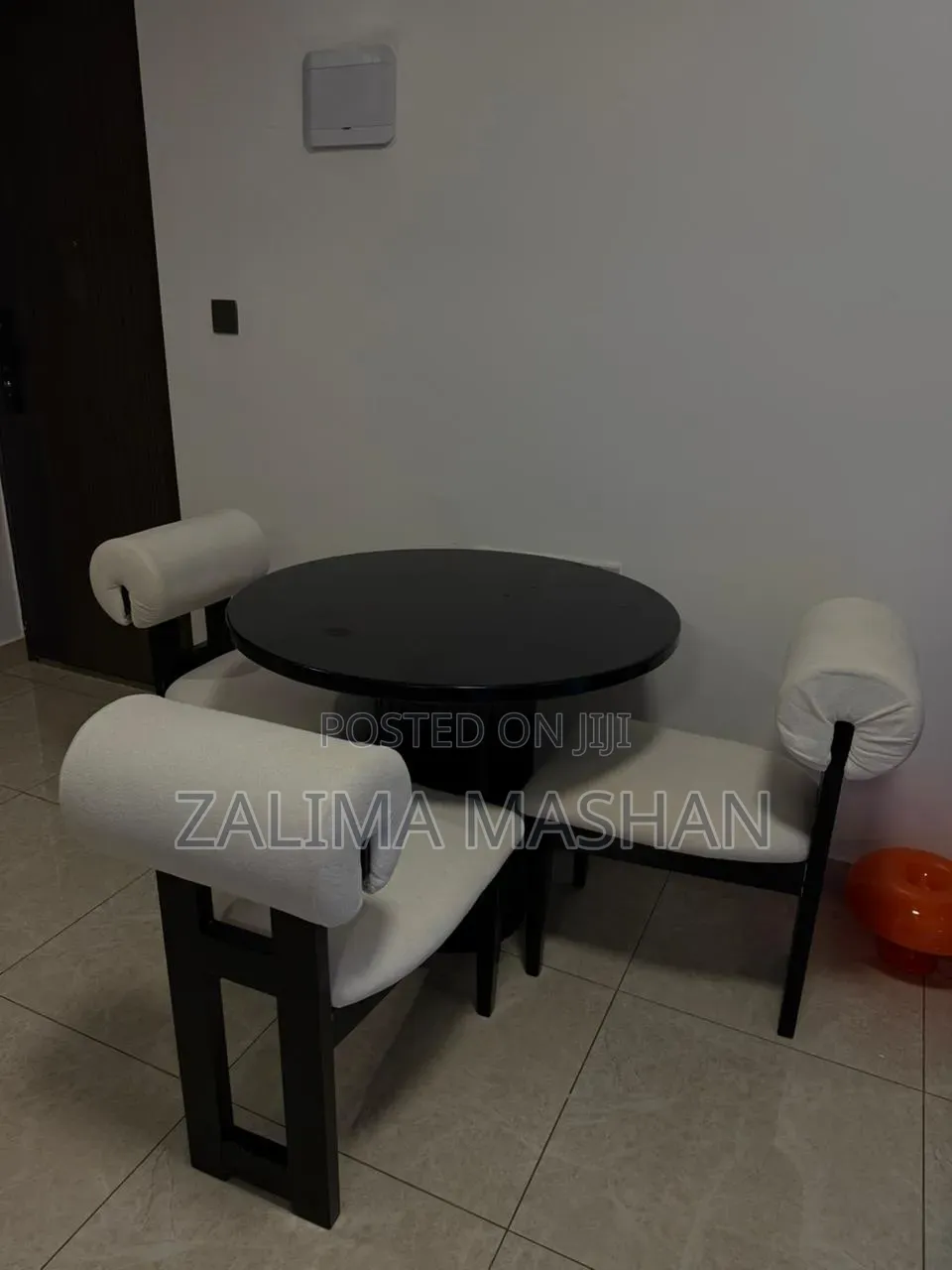 Elegant 3-Seater Off-White Dining Table Set – Modern Stylish