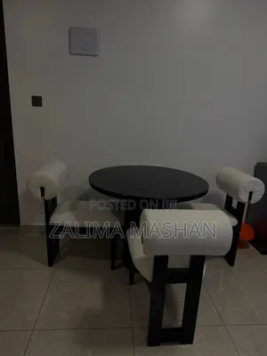 Elegant 3-Seater Off-White Dining Table Set – Modern Stylish
