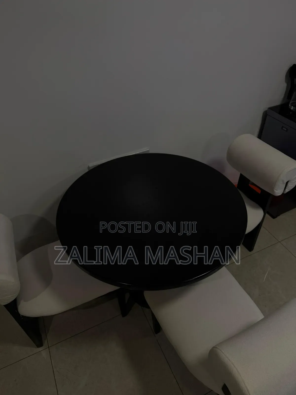 Elegant 3-Seater Off-White Dining Table Set – Modern Stylish