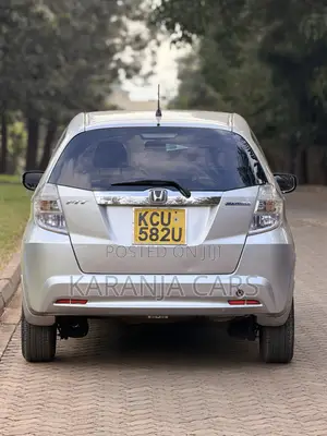 Honda Fit Automatic 2012 Silver