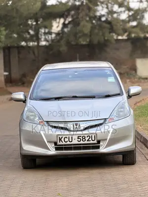 Honda Fit Automatic 2012 Silver