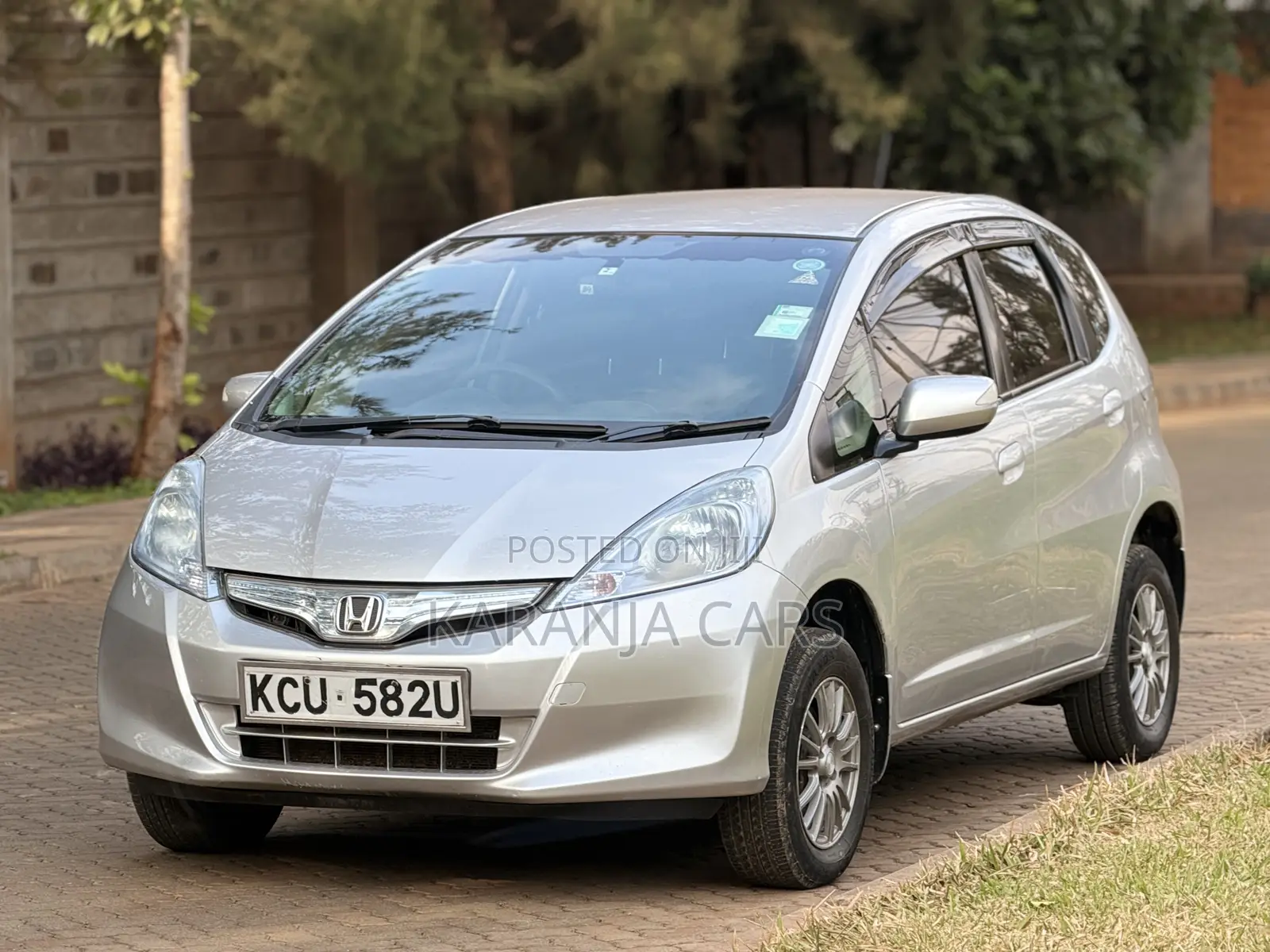 Honda Fit Automatic 2012 Silver