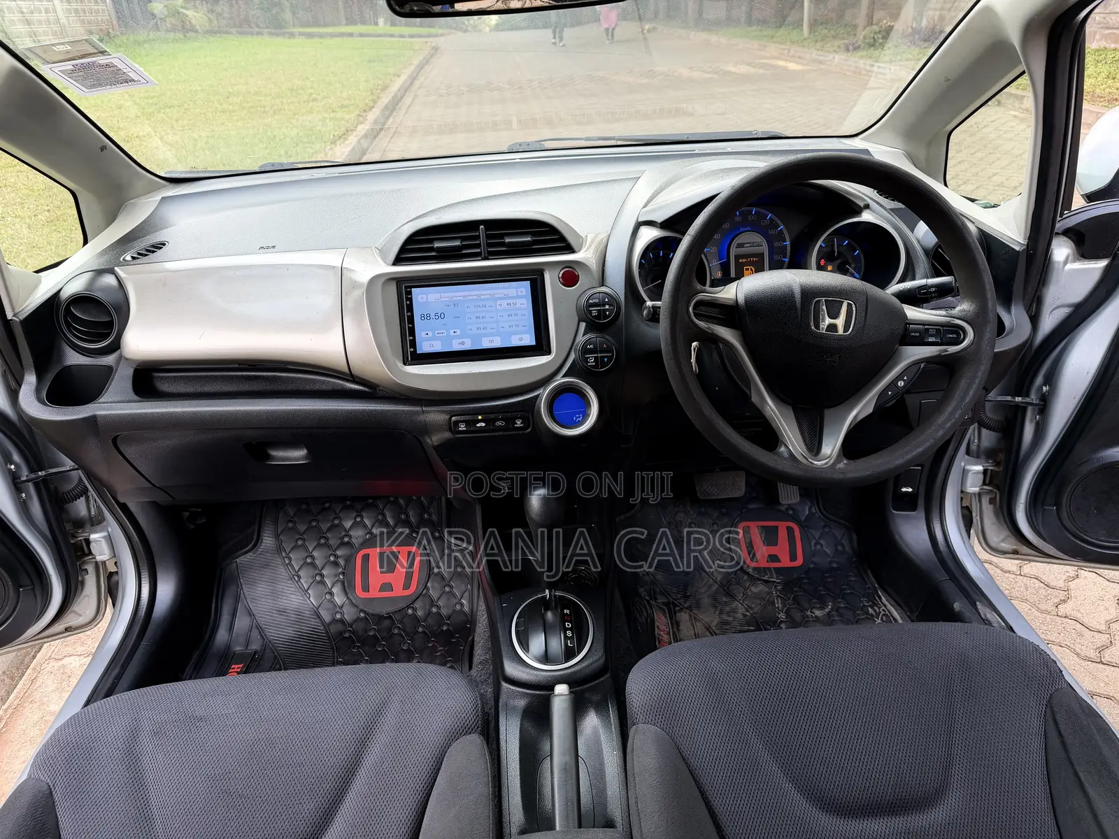 Honda Fit Automatic 2012 Silver