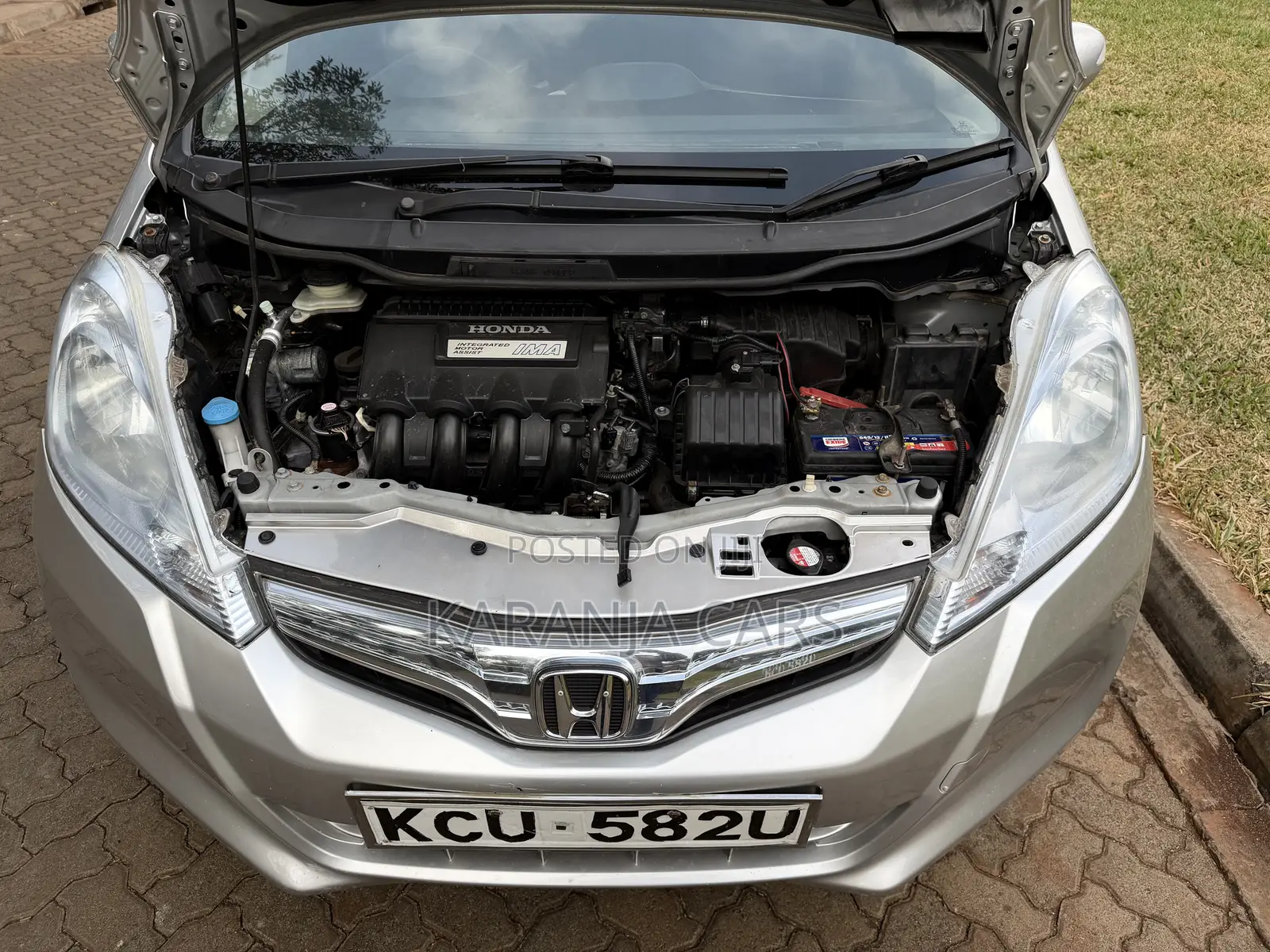 Honda Fit Automatic 2012 Silver