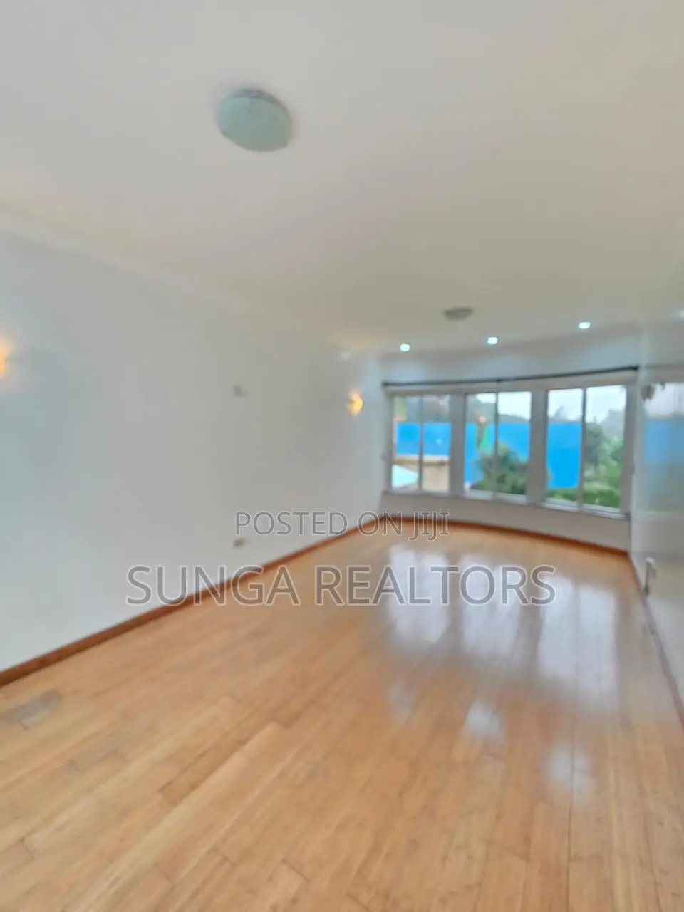 4bdrm House in Riverside Drive for rent