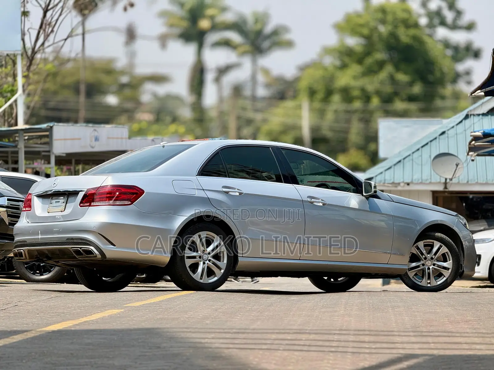 Mercedes-Benz E350 Base 4dr Sedan RWD (3.5L 6cyl 7A) 2010 Silver