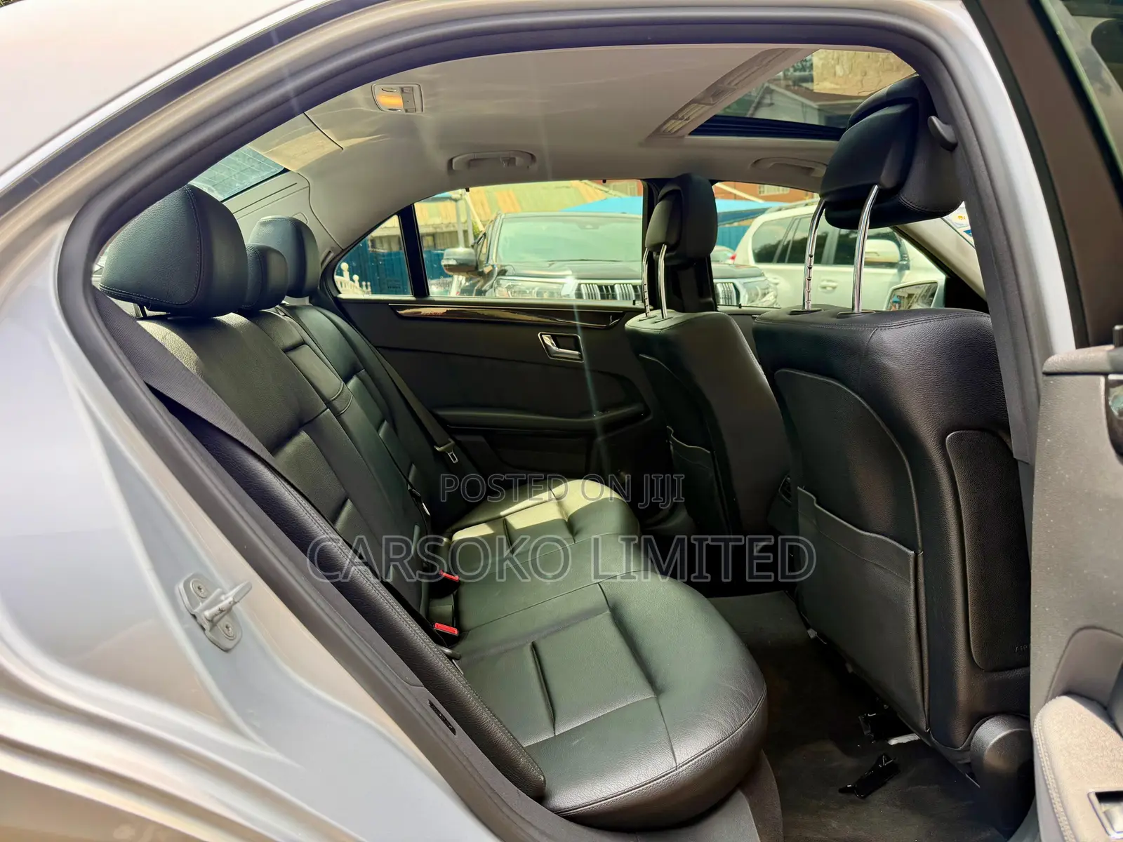 Mercedes-Benz E350 Base 4dr Sedan RWD (3.5L 6cyl 7A) 2010 Silver
