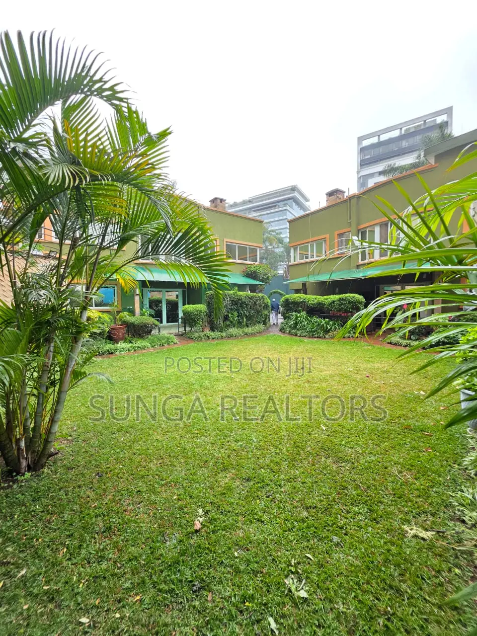 4bdrm House in Riverside Drive for rent