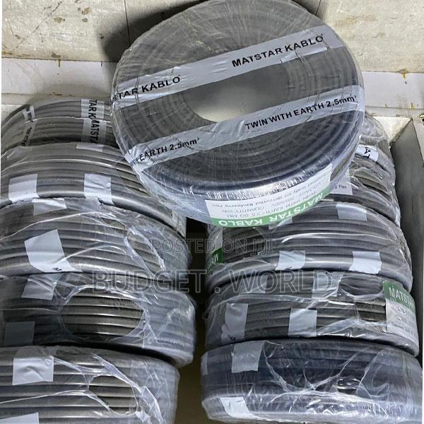 Premium 2.5mm Twin Earth Cable 90 Metres Flame Retardant Wire