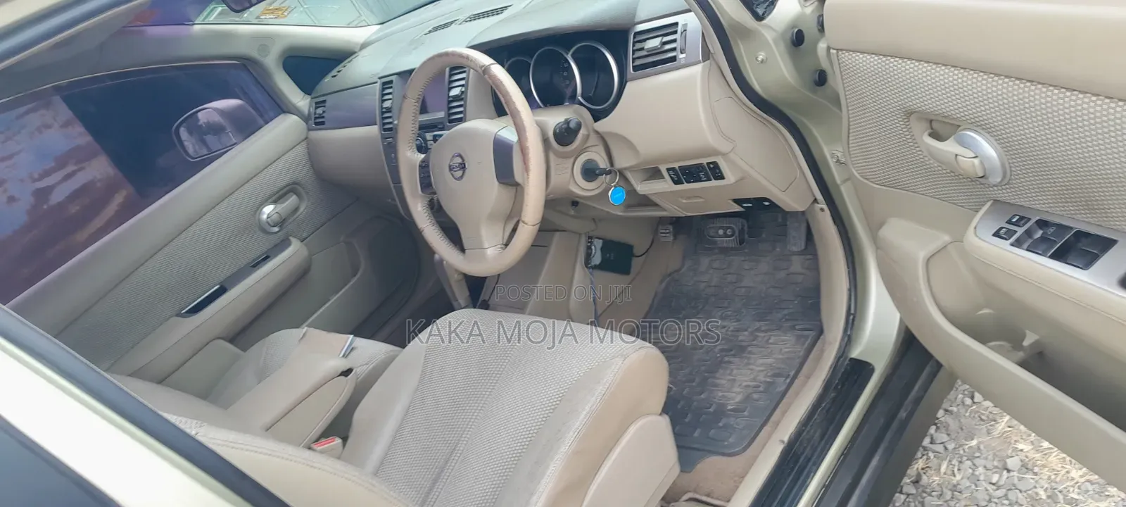 Nissan Tiida 2006 Beige