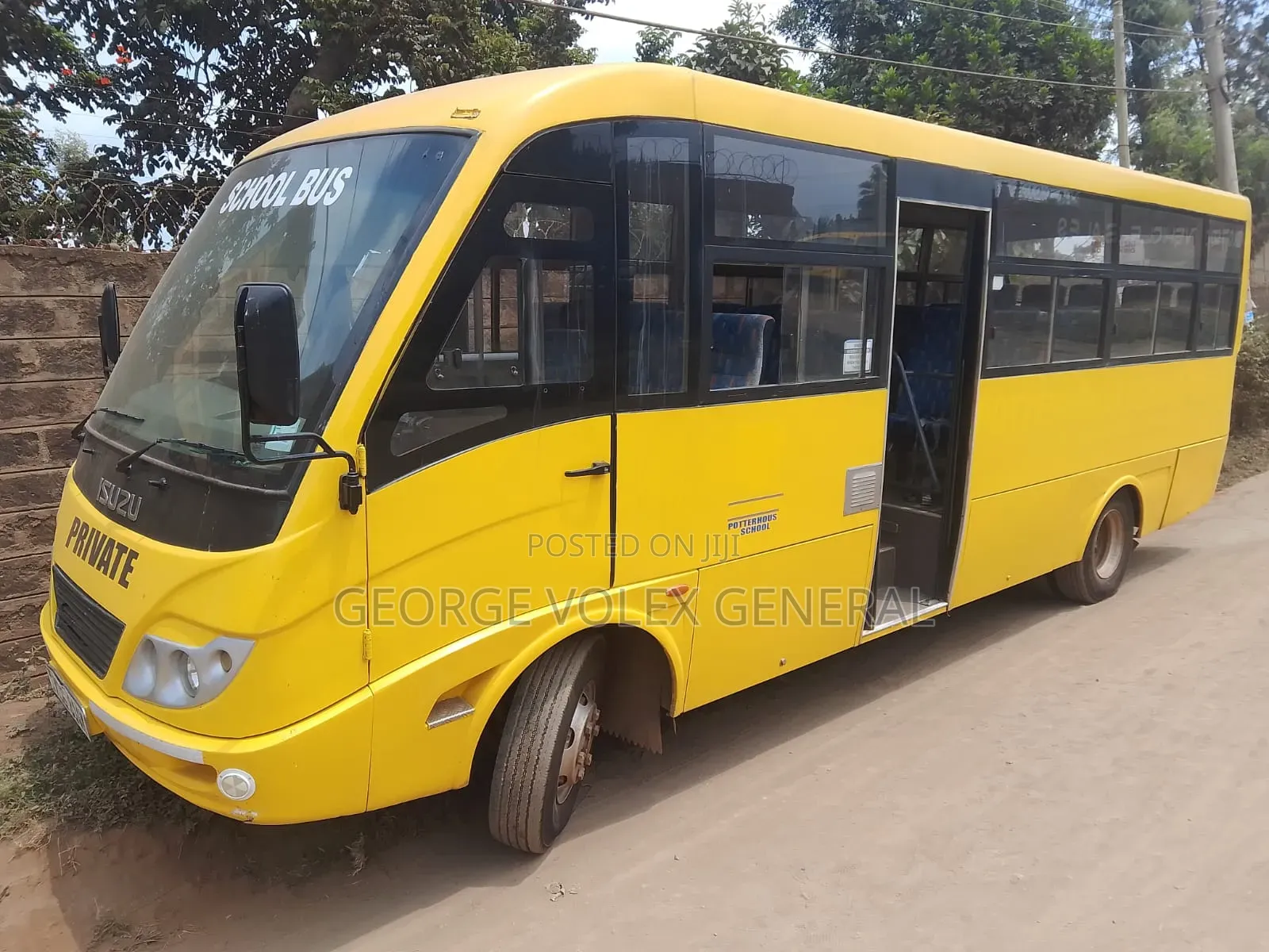 Isuzu NQR 2017 Yellow