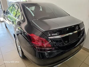 Mercedes-Benz C180 2019 Black
