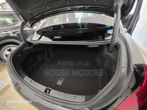 Mercedes-Benz C180 2019 Black