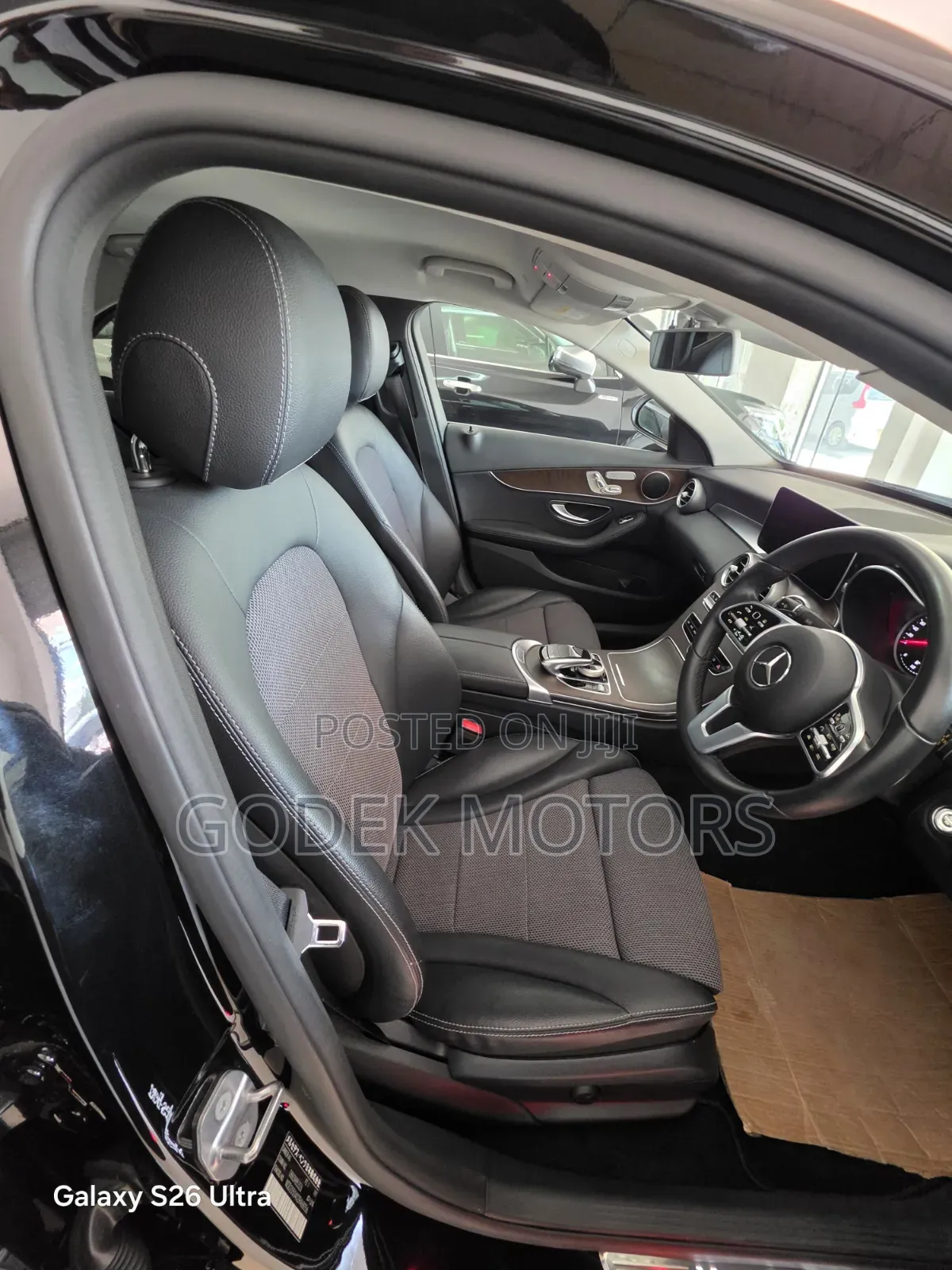 Mercedes-Benz C180 2019 Black