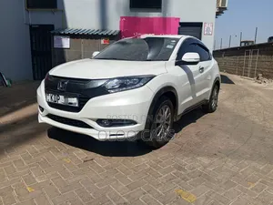 Honda Vezel 2017 White