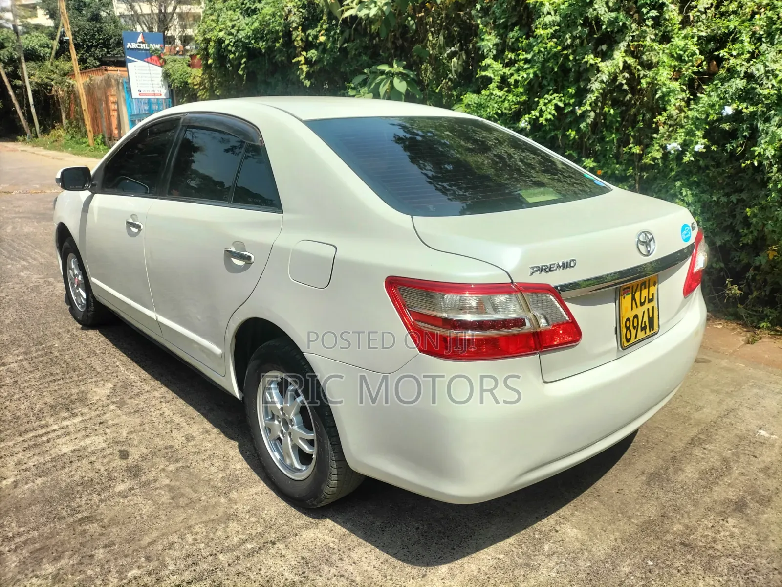 Toyota Premio 2010 White