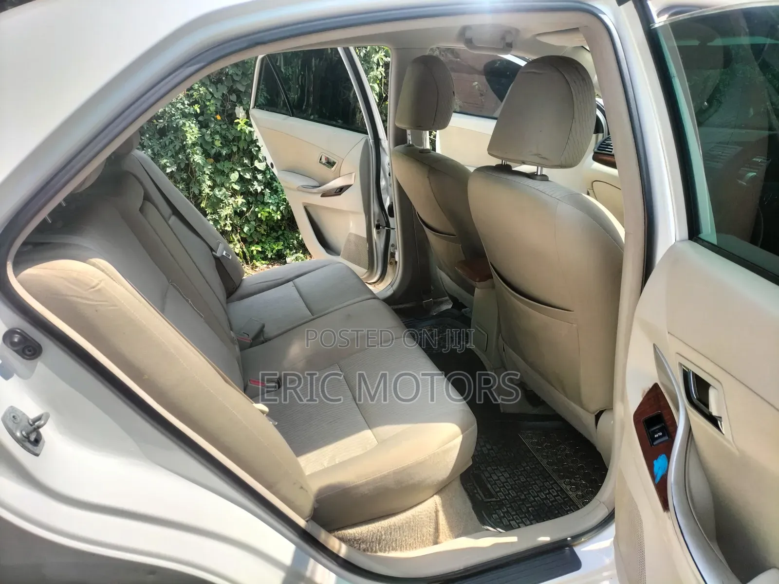 Toyota Premio 2010 White