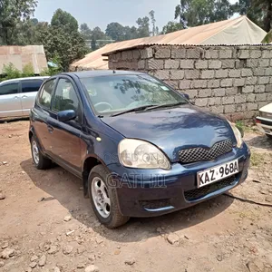 Toyota Vitz 2000 Black