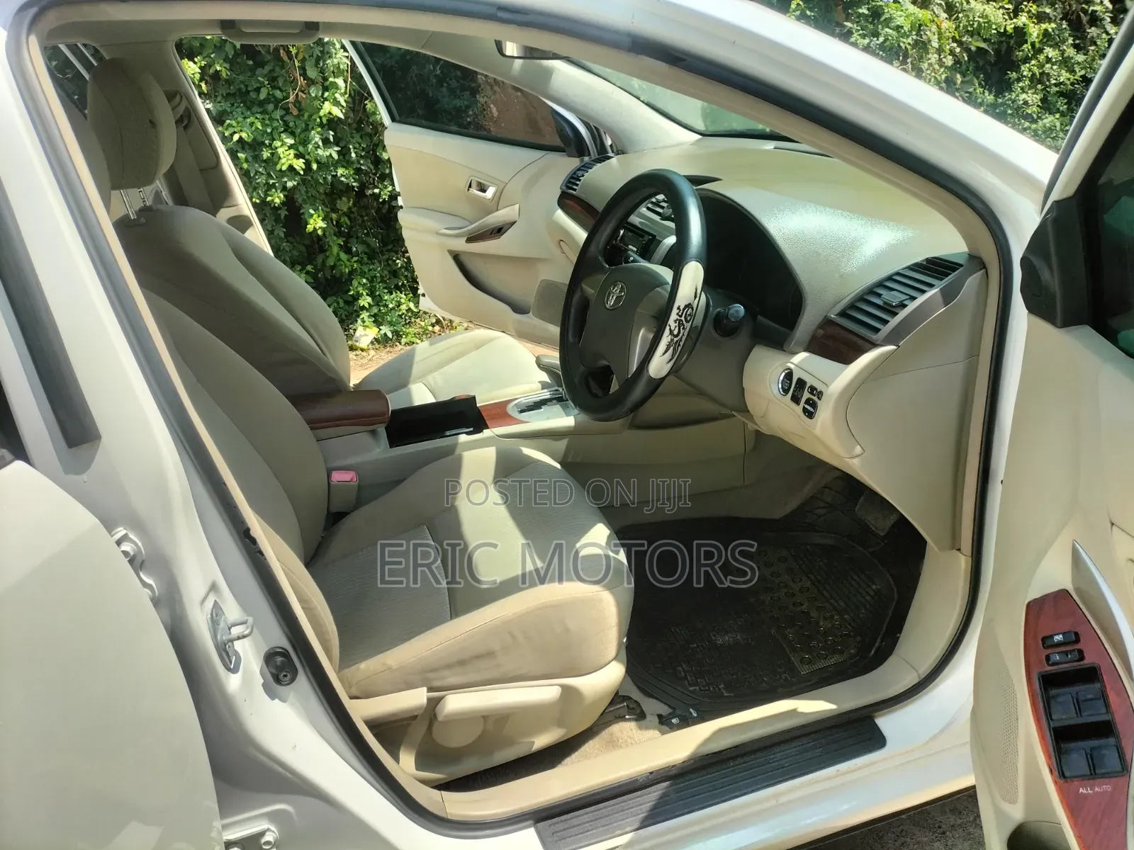 Toyota Premio 2010 White