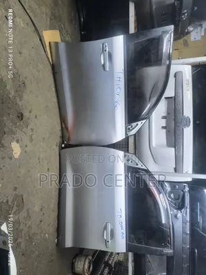 Land Cruiser V8 Front Door