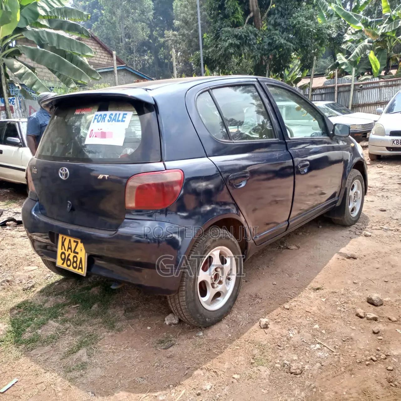 Toyota Vitz 2000 Black