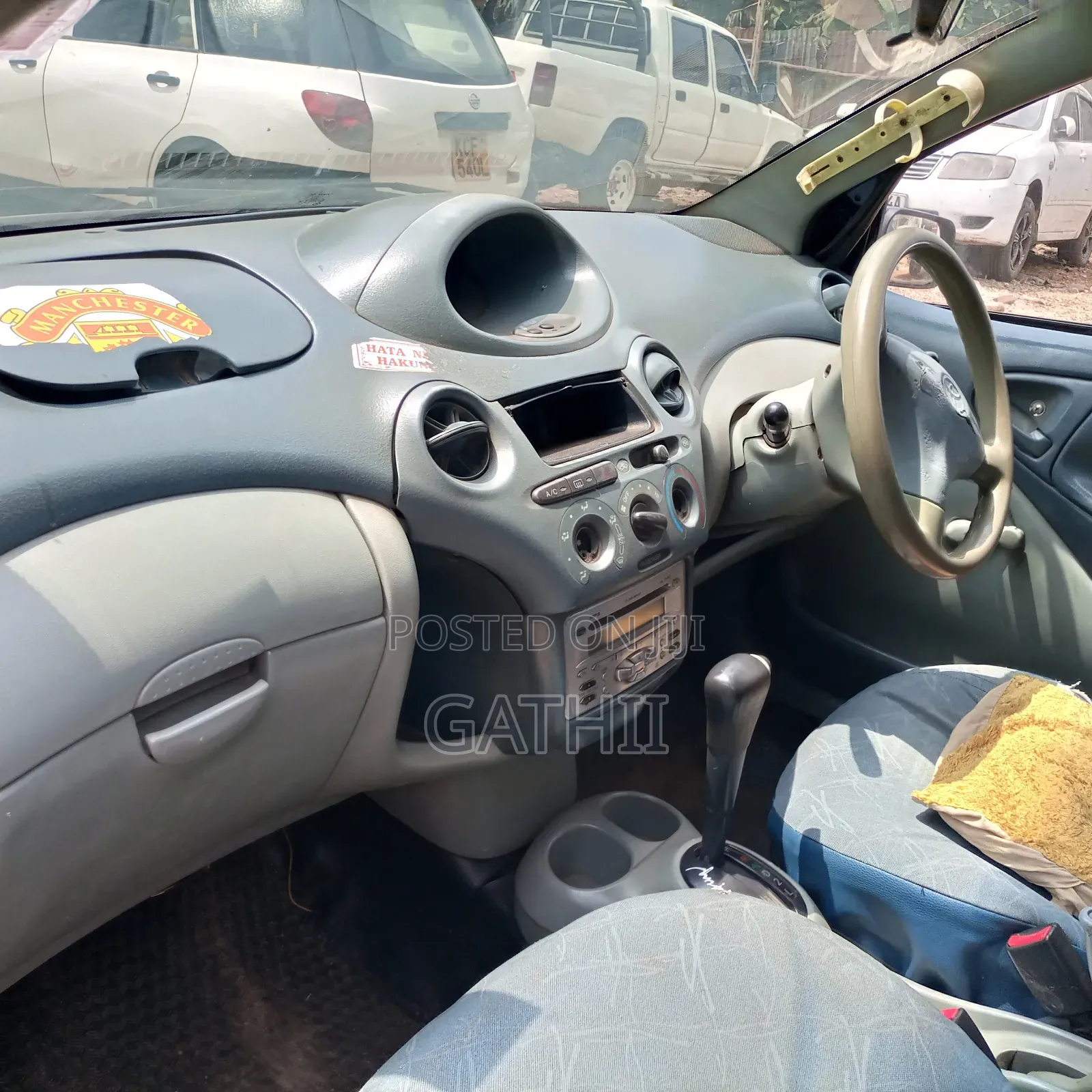 Toyota Vitz 2000 Black