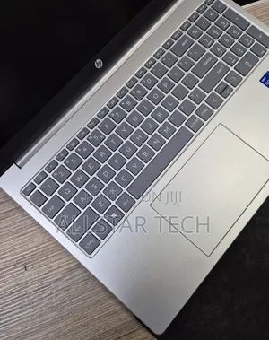 Laptop HP 15-dy1031wm 16GB Intel Core i7 SSD 512GB