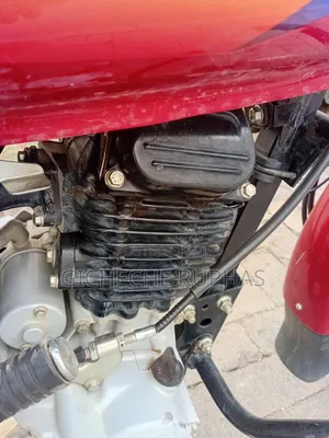Bajaj Boxer 125 2025 Red